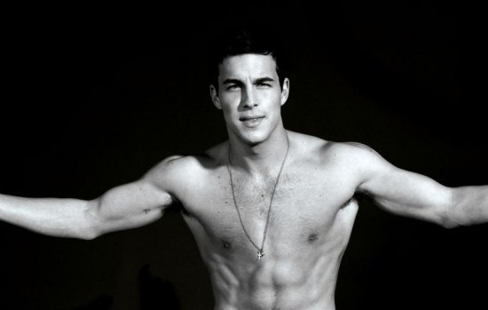 mario casas abdominales